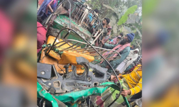 বাঘায় সিএনজি-ভটভটির মুখোমুখি সংঘর্ষে নিহত ৩