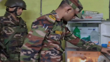 মধ্যরাতে দোকানে দোকানে সেনাবাহিনী : গ্রেপ্তার ১০