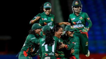 দারুণ বোলিংয়ে পাকিস্তানকে গুঁড়িয়ে দিলো বাংলাদেশ