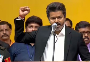 মুখ্যমন্ত্রী হিসেবে শপথ নেয়ার পর নিজেকে একজন ‘সাধারণ মানুষ’ হিসেবে পরিচয় দিলেন বিজয়