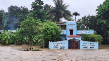 বন্যায় বিপর্যস্ত চট্টগ্রাম : জেলা প্রশাসনের সব ছুটি বাতিল