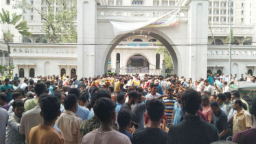 টানা ৫ম দিন ডিএসসিসি নগর ভবনের সামনে ইশরাকের সমর্থকরা