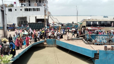 ঈদের ফিরতি যাত্রায় দৌলতদিয়ায় চাপ বাড়ছে