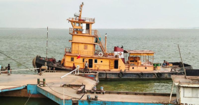 দৌলতদিয়ায় পল্টুন সরিয়ে চতুর্থ দিনের মতো চলছে উদ্ধার অভিযান