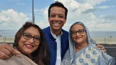 হাসিনাসহ পরিবারের ১০ জনের জাতীয় পরিচয়পত্র স্থগিত