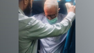 গভীর রাতে দেশে ফিরেছেন সাবেক রাষ্ট্রপতি আবদুল হামিদ