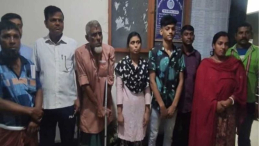 সাতক্ষীরায় পতাকা বৈঠকে ৮ বাংলাদেশিকে হস্তান্তর
