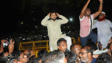 ‘এই আন্দোলন ডিসেম্বর নির্বাচনের দাবির লড়াই :আমরা সুনির্দিষ্টভাবে নির্বাচনের রোডম্যাপ চাই’
