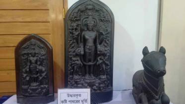 রাজধানীতে কষ্টিপাথরের ৩ মূর্তিসহ গ্রেপ্তার ৪