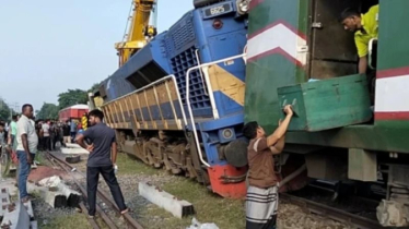 পাবনায় বগি লাইনচ্যুত : ঢাকা-উত্তরবঙ্গ রেল যোগাযোগ বন্ধ