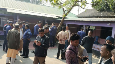 ঘরে ঢুকে মুক্তিযোদ্ধা ও তার স্ত্রীকে হত্যা