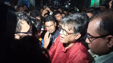 খুলনায় প্রেস সচিব শফিকুল আলম অবরুদ্ধ