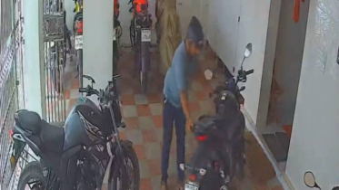 রাজধানীতে দিনে-দুপুরে পার্কিং থেকে মোটরসাইকেল চুরি