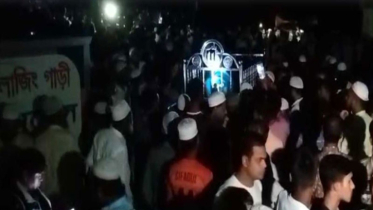 বাড়ির পাশে শায়িত হলেন সাংবাদিক তুহিন
