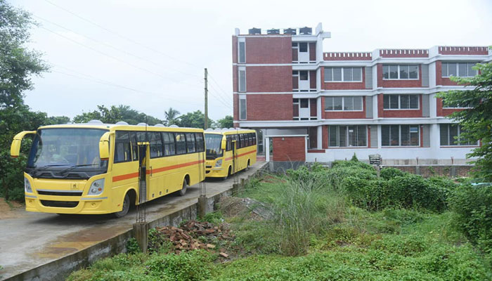 ছায়ানট-কে স্কুলবাস দিলো ভারতীয় হাইকমিশন