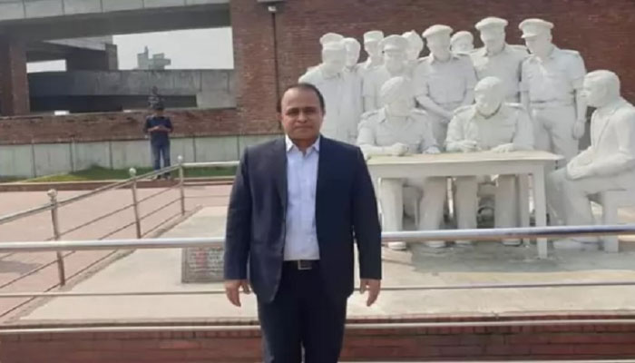 একই সঙ্গে করোনা ও ডেঙ্গুতে আক্রান্ত এক সরকারি কর্মকর্তা একই সঙ্গে করোনা ও ডেঙ্গুতে আক্রান্ত এক সরকারি কর্মকর্তা