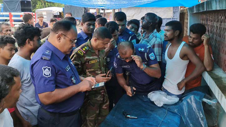 ঠাকুরগাঁওয়ে খেলনা পিস্তল নিয়ে তোলপাড় ঠাকুরগাঁওয়ে খেলনা পিস্তল নিয়ে তোলপাড়