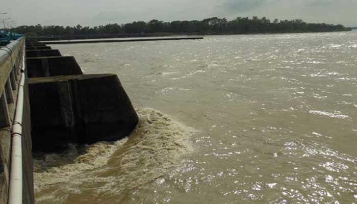 তিস্তার পানি বিপদ সীমার ওপরে, পানিবন্দী হাজারো মানুষ