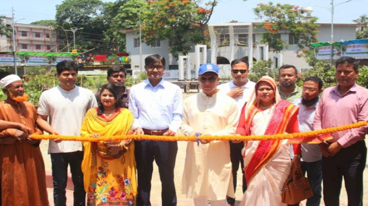 ময়মনসিংহে মাসব্যাপী বৃক্ষ মেলার উদ্বোধন ময়মনসিংহে মাসব্যাপী বৃক্ষ মেলার উদ্বোধন