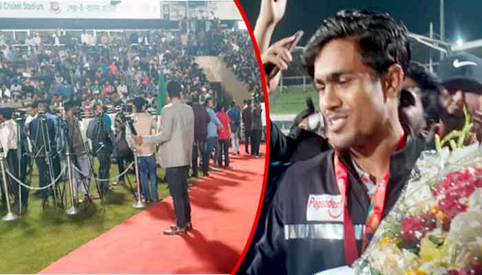 মিরপুরে কেক কেটে বিশ্বকাপ জয় উদযাপন মিরপুরে কেক কেটে বিশ্বকাপ জয় উদযাপন