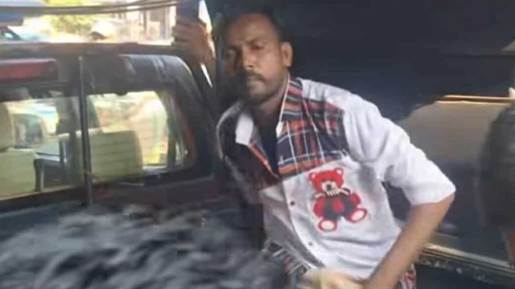 ২০০ টাকা মুচলেকায় জামিন পেলেন হিরো আলম