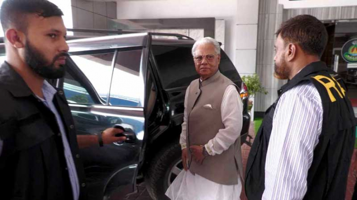সাবেক স্বরাষ্ট্রমন্ত্রী আলতাফ হোসেন গ্রেপ্তার সাবেক স্বরাষ্ট্রমন্ত্রী আলতাফ হোসেন গ্রেপ্তার