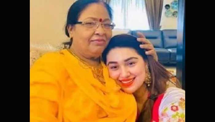 অপু বিশ্বাসের মা মারা গেছেন অপু বিশ্বাসের মা মারা গেছেন