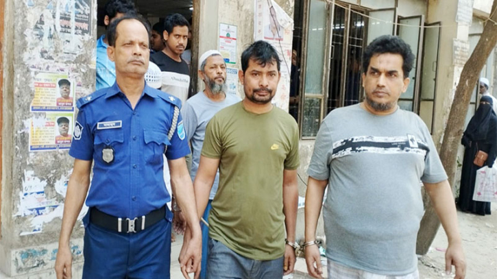 ৫ সহযোগীসহ আরসা প্রধান আতাউল্লাহ গ্রেপ্তার ৫ সহযোগীসহ আরসা প্রধান আতাউল্লাহ গ্রেপ্তার