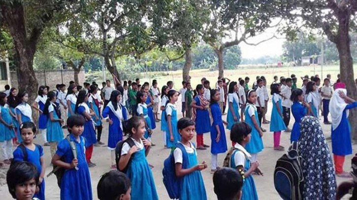 তীব্র গরমে প্রাথমিক বিদ্যালয় ছুটি ঘোষণা তীব্র গরমে প্রাথমিক বিদ্যালয় ছুটি ঘোষণা