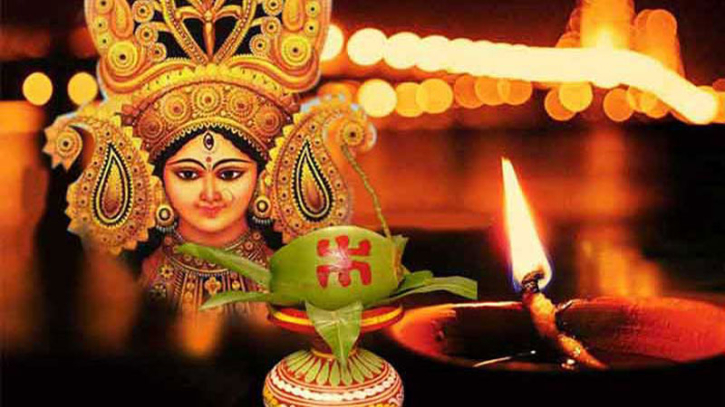 ষষ্ঠীপূজার মধ্য দিয়ে শুরু শারদীয় দুর্গোৎসব ষষ্ঠীপূজার মধ্য দিয়ে শুরু শারদীয় দুর্গোৎসব