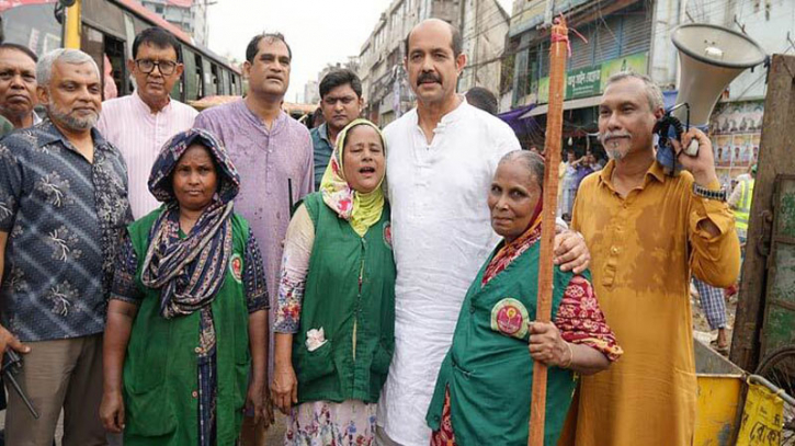 ঈদের দ্বিতীয় দিনে ঢাকা উত্তর সিটির কোরবানির বর্জ্য শতভাগ অপসারণ ঈদের দ্বিতীয় দিনে ঢাকা উত্তর সিটির কোরবানির বর্জ্য শতভাগ অপসারণ