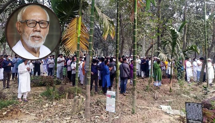 বড় ছেলের পাশে চিরনিদ্রায় শায়িত এটিএম শামসুজ্জামান বড় ছেলের পাশে চিরনিদ্রায় শায়িত এটিএম শামসুজ্জামান