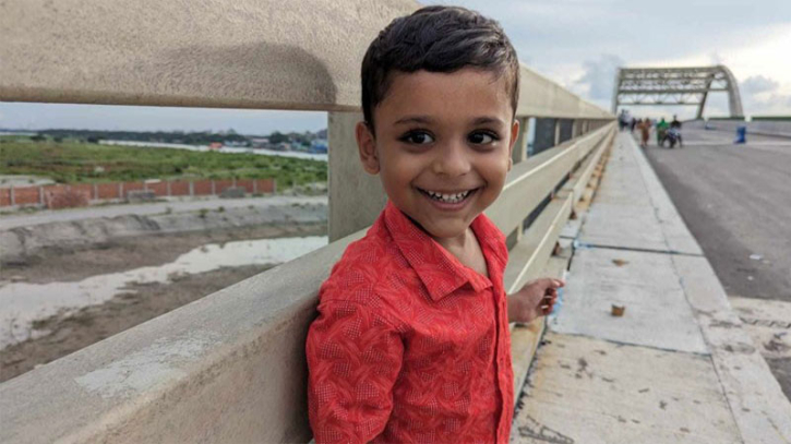 শিশু আয়ানের মৃত্যু : দুই চিকিৎসক-হাসপাতালের বিরুদ্ধে ব্যবস্থার সু শিশু আয়ানের মৃত্যু : দুই চিকিৎসক-হাসপাতালের বিরুদ্ধে ব্যবস্থার সু