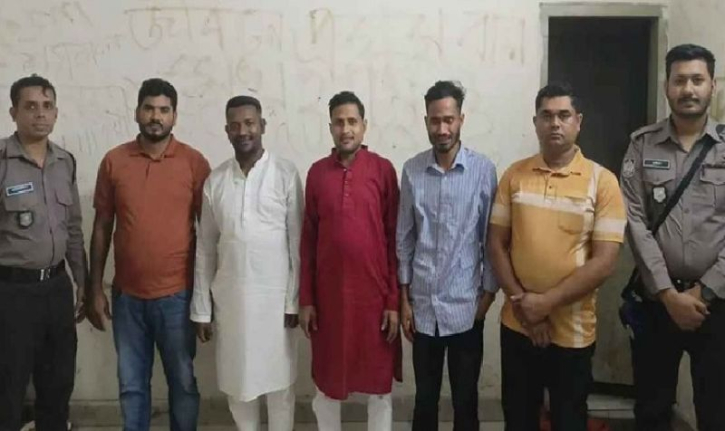 রাজধানীতে আ.লীগের ঝটিকা মিছিল : সরকারি কর্মচারীসহ আটক ৫