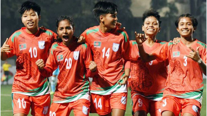 ভারতকে হারিয়ে আশা বাঁচিয়ে রাখল বাংলাদেশ ভারতকে হারিয়ে আশা বাঁচিয়ে রাখল বাংলাদেশ