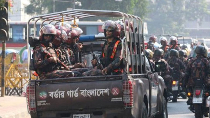 গোপালগঞ্জে ৪ প্লাটুন বিজিবি মোতায়েন গোপালগঞ্জে ৪ প্লাটুন বিজিবি মোতায়েন