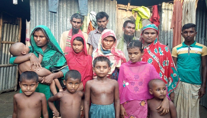 বগুড়ায় একই পরিবারের ১৪ জন অন্ধ : সীমাহীন অসহায়ত্ব বগুড়ায় একই পরিবারের ১৪ জন অন্ধ : সীমাহীন অসহায়ত্ব
