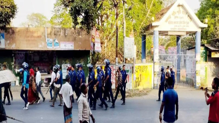 ইফতার পার্টিতে বিএনপির দুগ্রুপের সংঘর্ষ : ১৪৪ ধারা জারি ইফতার পার্টিতে বিএনপির দুগ্রুপের সংঘর্ষ : ১৪৪ ধারা জারি