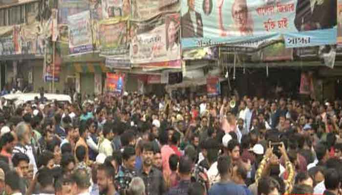 পুলিশের বাধায় প্রাণহীন বিএনপির সমাবেশ পুলিশের বাধায় প্রাণহীন বিএনপির সমাবেশ