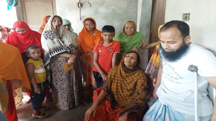 বগুড়ায় মুদি দোকানিকে গলা কেটে হত্যা বগুড়ায় মুদি দোকানিকে গলা কেটে হত্যা