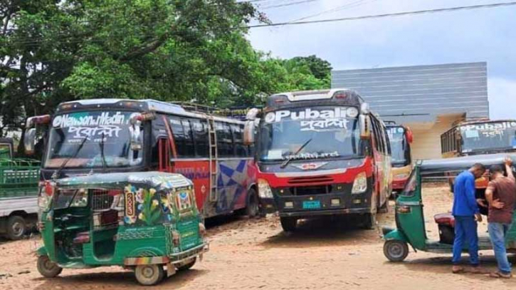 বান্দরবান থানচি সড়কে বাস চলাচল স্বাভাবিক