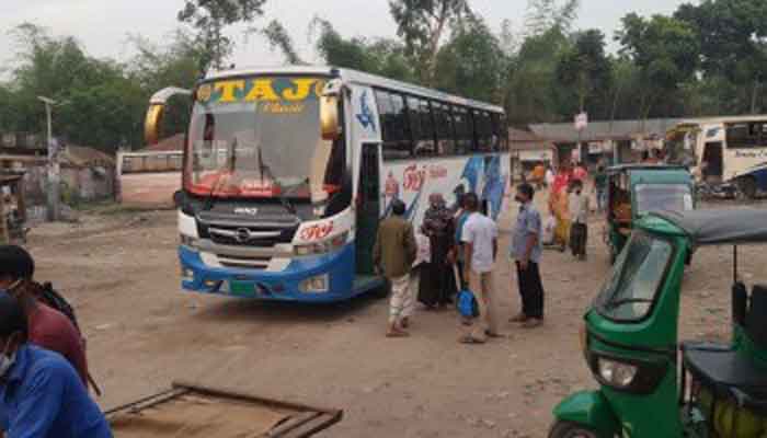 নির্দেশ অমান্য করেই চলছে দূরপাল্লার বাস