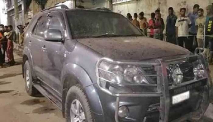 রাজধানীতে প্রাইভেটকারে মিলল অর্ধগলিত মরদেহ