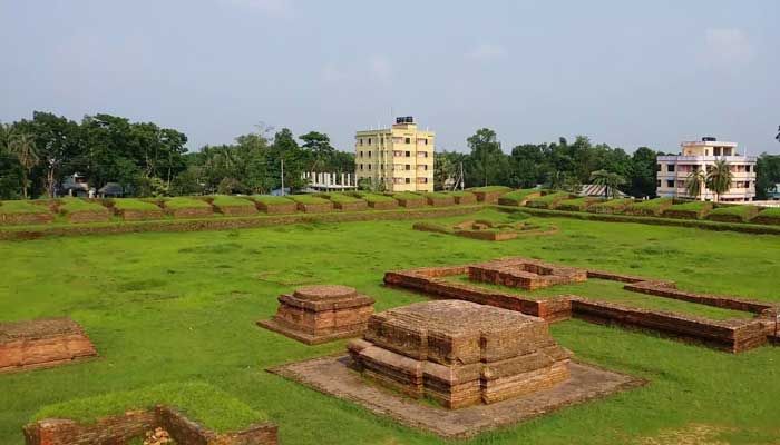 নান্দনিক সৌন্দর্যের লীলাভূমি কুমিল্লার ময়নামতি-লালমাই এলাকা