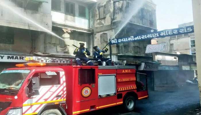 ভারতে কোভিড হাসপাতালে অগ্নিকাণ্ড : ৫ রোগীর মৃত্যু ভারতে কোভিড হাসপাতালে অগ্নিকাণ্ড : ৫ রোগীর মৃত্যু