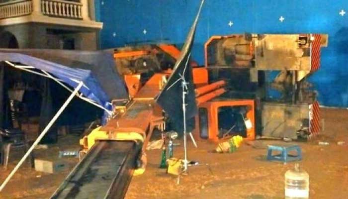 ভারতে ক্রেন ভেঙে নিহত ৯ ভারতে ক্রেন ভেঙে নিহত ৯