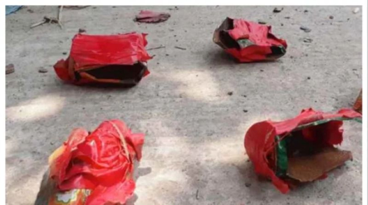 গোপালগঞ্জ আদালত ও ডিসি অফিসের সামনে ককটেল বিস্ফোরণ