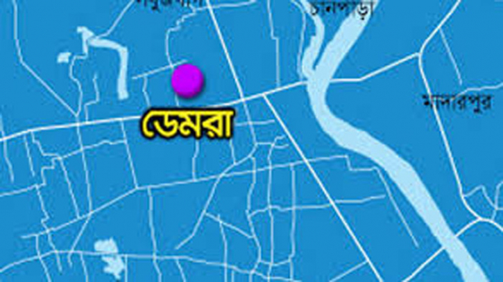 ডেমরায় বাড়ি ঘিরে রেখেছে র্যাব : ১৫ ককটেল উদ্ধার ডেমরায় বাড়ি ঘিরে রেখেছে র্যাব : ১৫ ককটেল উদ্ধার
