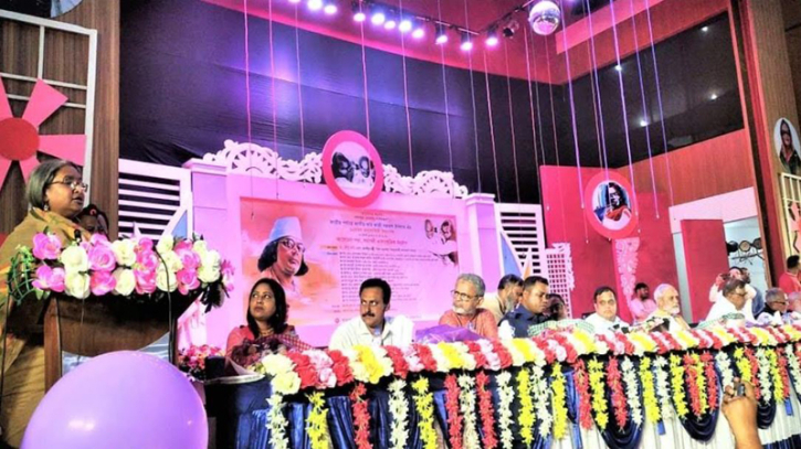 ‘নজরুলের রণধ্বনি ও বঙ্গবন্ধুর ৭ই মার্চের ভাষণ একই সূত্রে গাঁথা’ ‘নজরুলের রণধ্বনি ও বঙ্গবন্ধুর ৭ই মার্চের ভাষণ একই সূত্রে গাঁথা’
