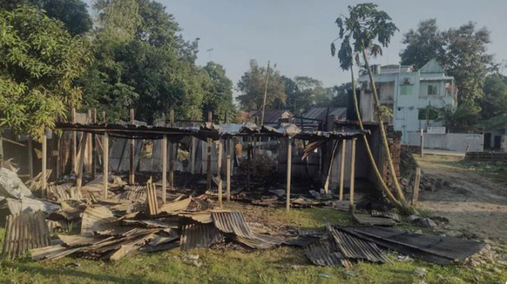 জামালপুরে আওয়ামী লীগ নেতার কার্যালয় পুড়িয়ে দিল দুর্বৃত্তরা জামালপুরে আওয়ামী লীগ নেতার কার্যালয় পুড়িয়ে দিল দুর্বৃত্তরা